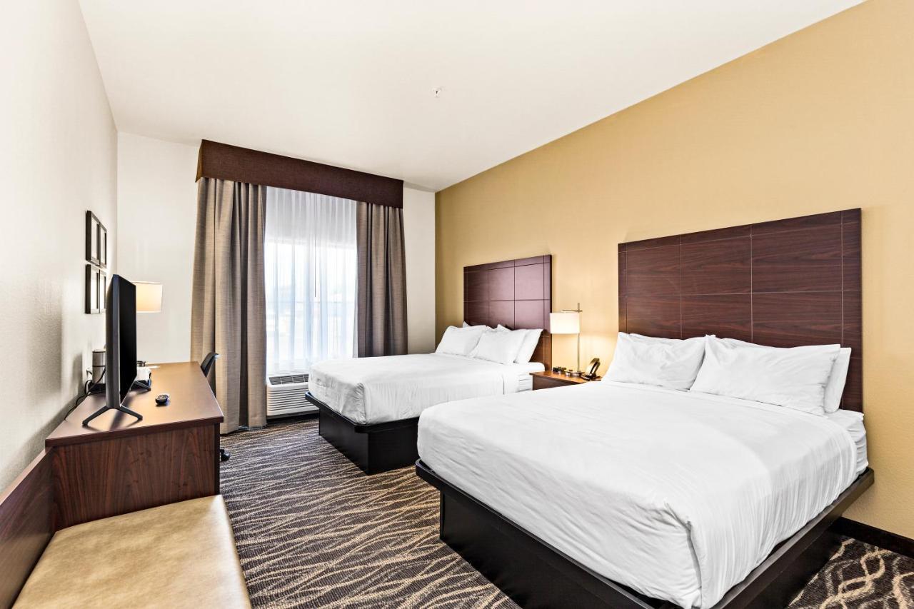 Cobblestone & - Hotel 3*